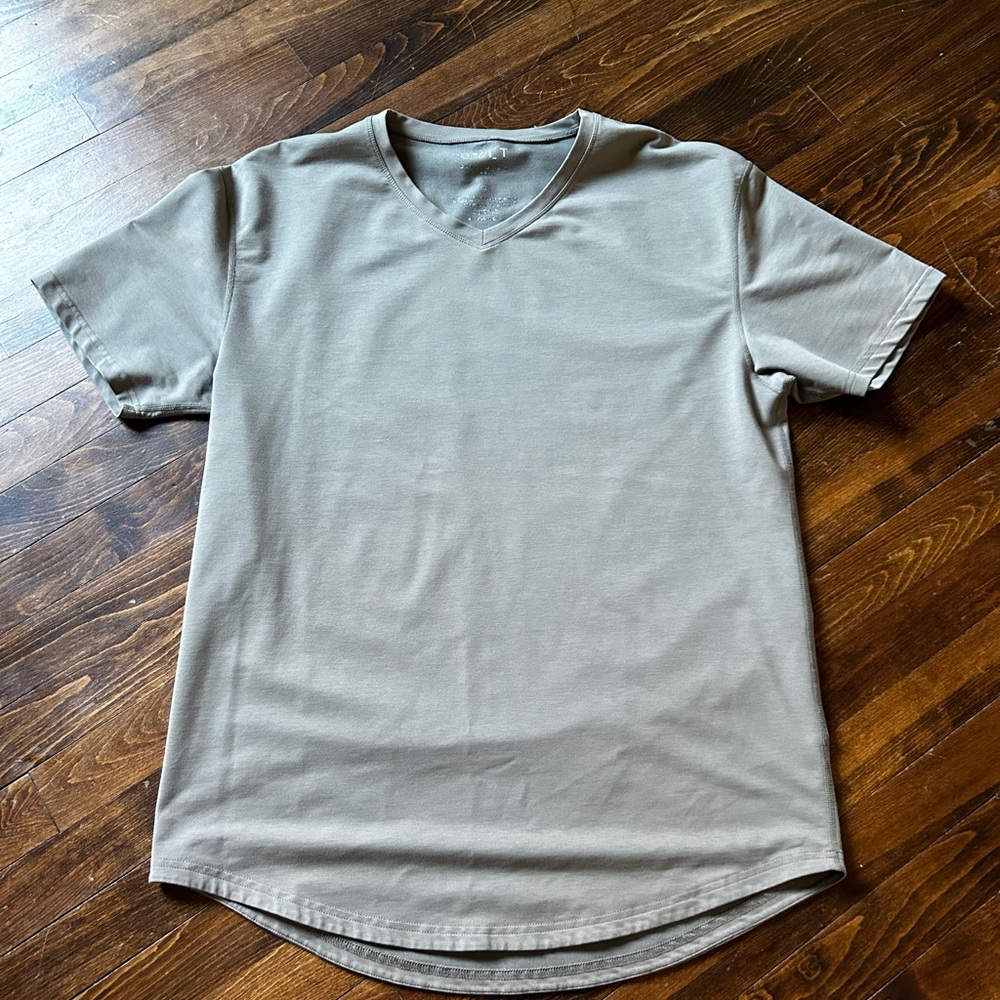 Olive Bylt basics LUX V neck T shirt